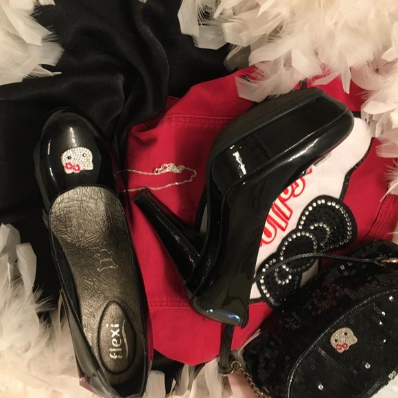 GORGEOUS pin up style platforms and earings with hello kitty crystal details! - Picture 8 of 15